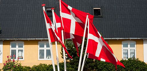 daenemark-ferien urlaub-flagge